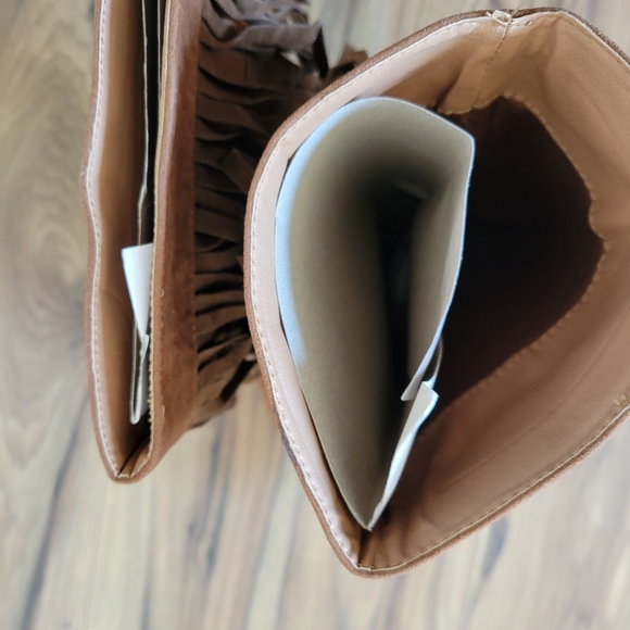Yoki Brown Mudd-55 Fringe Boots - Picture 6 of 7